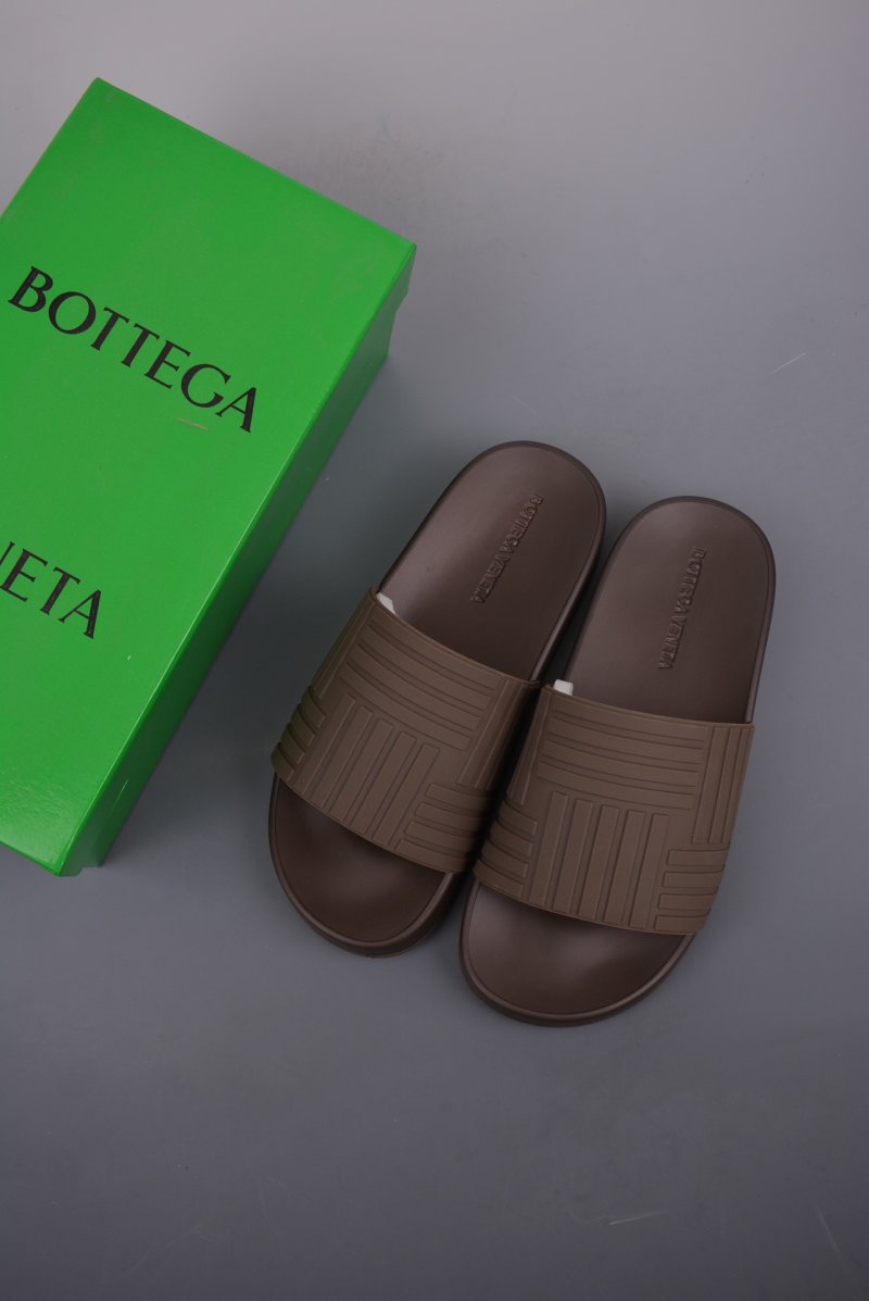 Bottega Veneta Slider view
