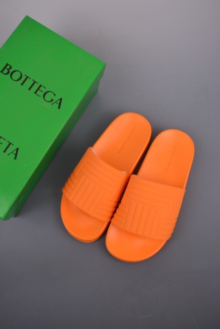Bottega Veneta Slider view 8