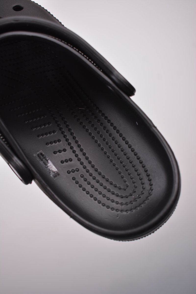 Crocs 2CM view