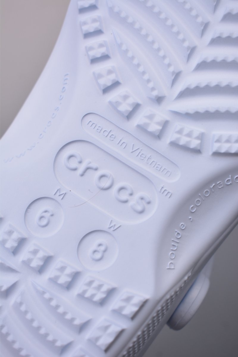 Crocs 2CM view