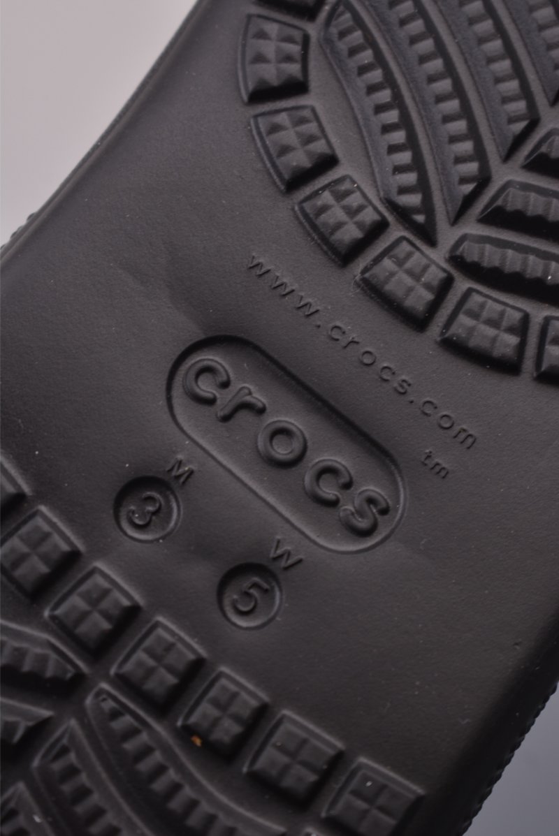 Crocs 5CM view