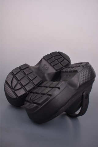 Crocs view 3
