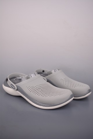 Crocs view 1