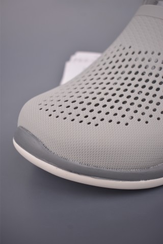 Crocs view 5
