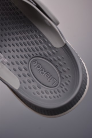 Crocs view 8