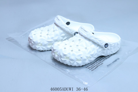 Crocs Duet Max II Clog Sandal view 4