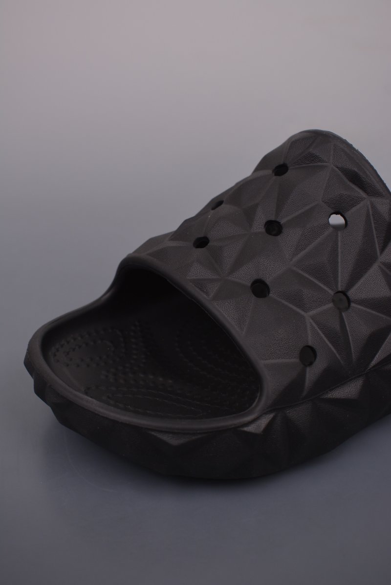 Crocs EVA 'Durian' view