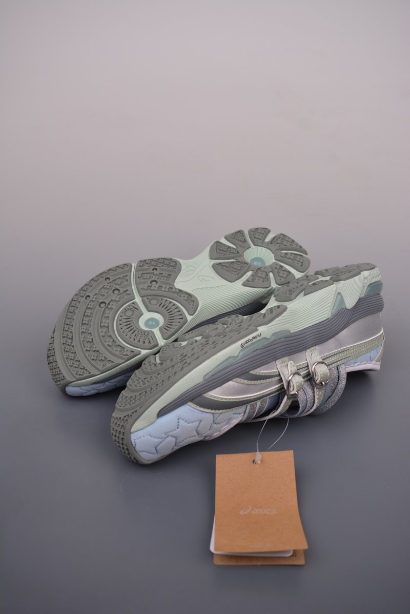 Kiko Kostadinov X Marc Jacobs X Asics Gel-Lokros 'Gold' view