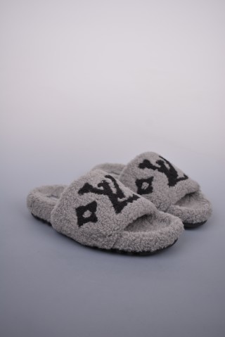Louis Vuitton Wool Slipper view 2