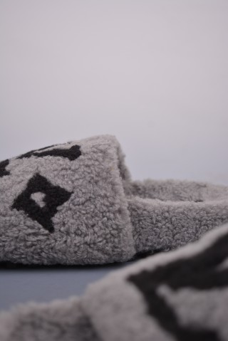 Louis Vuitton Wool Slipper view 7