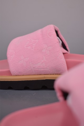 Louis Vuitton Lv 3D Monogram 'Red' view 16