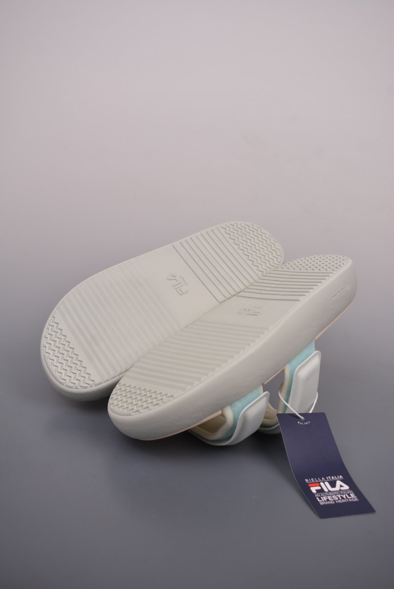 MLB New York Yankees Slide view