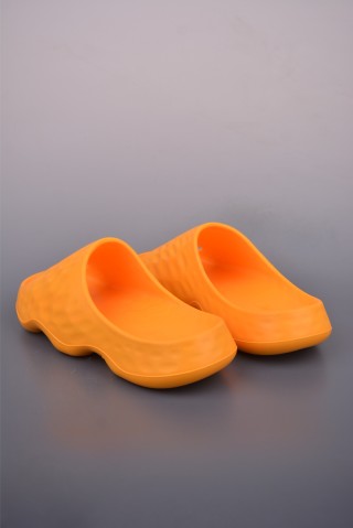 New Balance Fresh Foam MRSHN Slide 'Cream' view 3