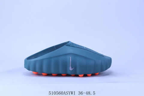Nike Mind Mule view 1