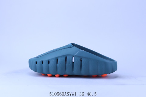 Nike Mind Mule view 2