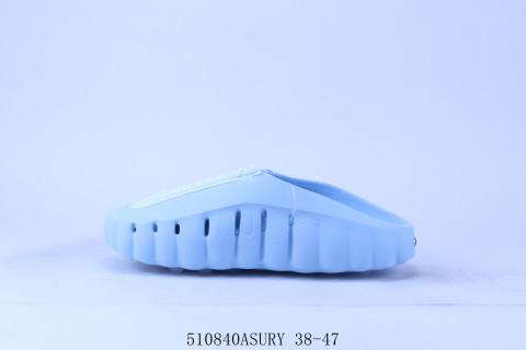 Nike Mind Mule view 2