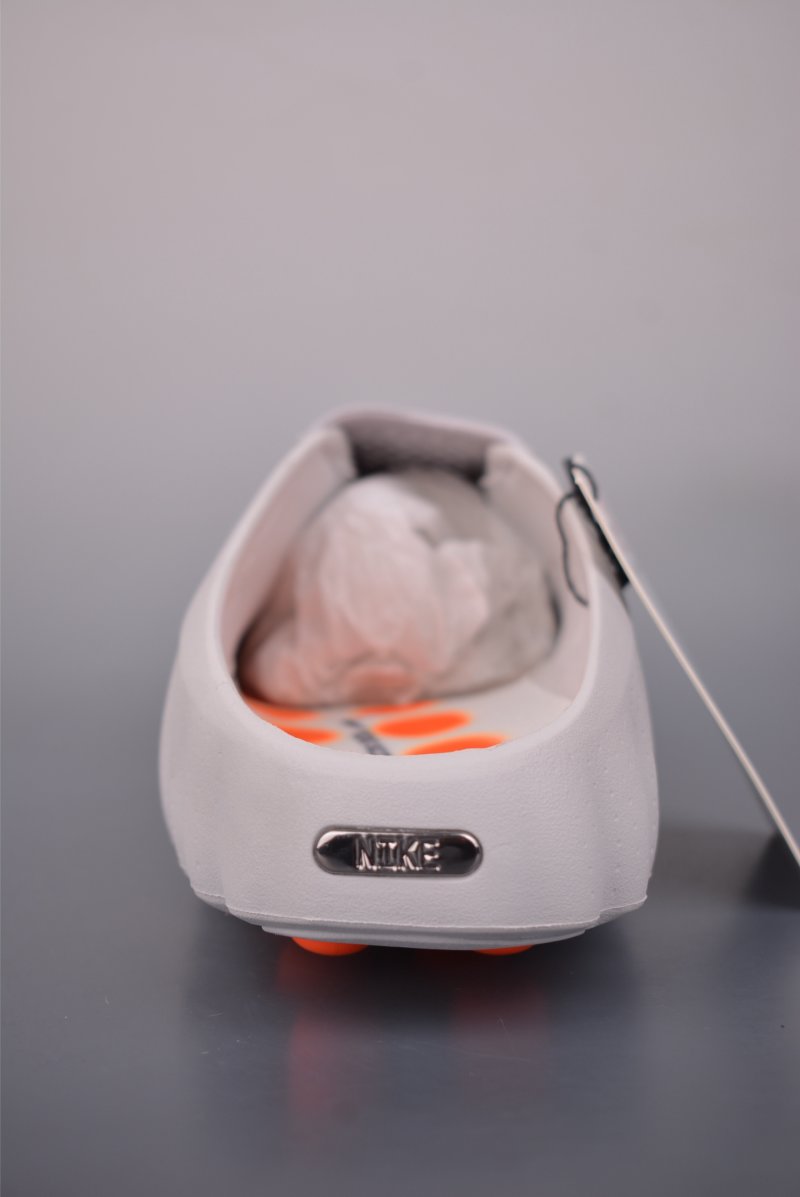 Nike Mind Mule view