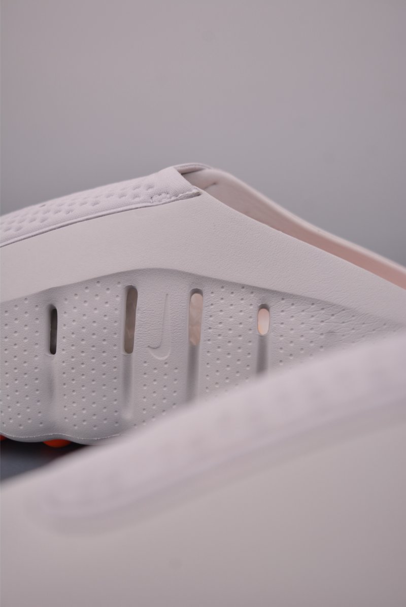 Nike Mind Mule view