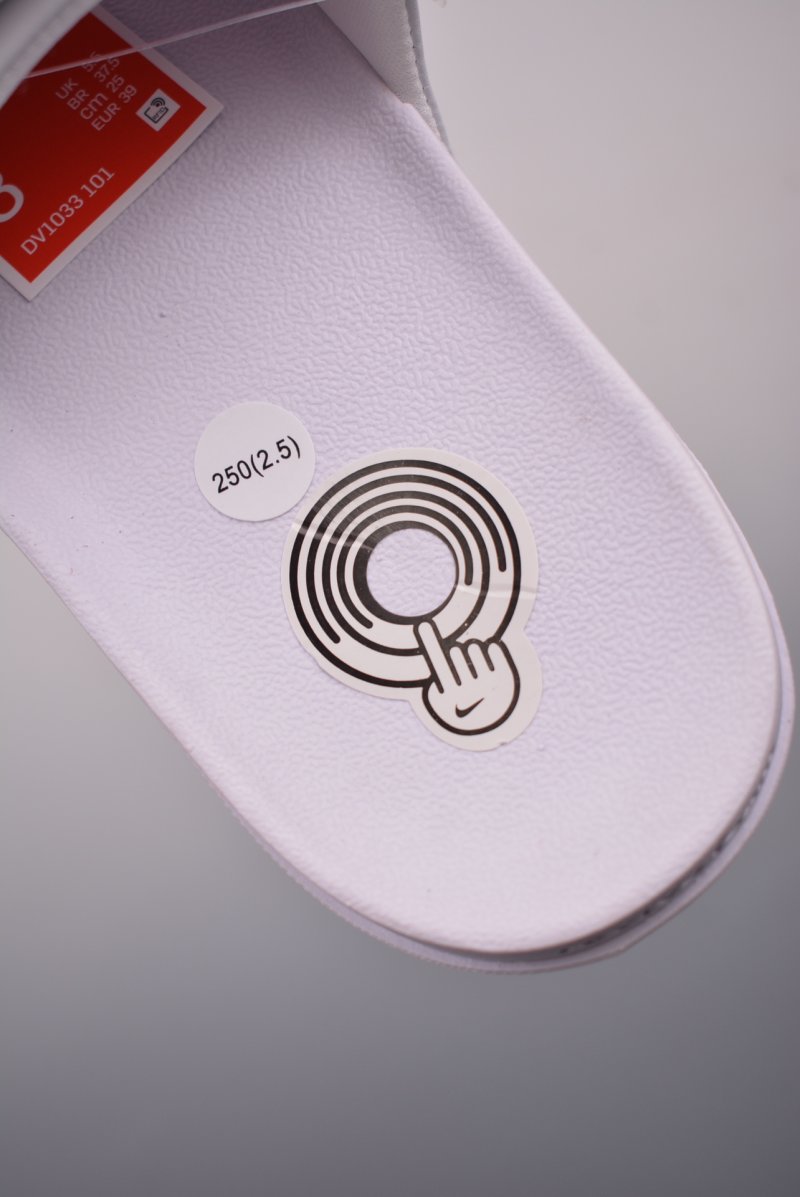 Nike Offcourt Adjust Slide view