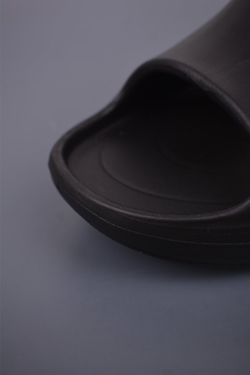 Nike ReactX Rejuven8 Slide view