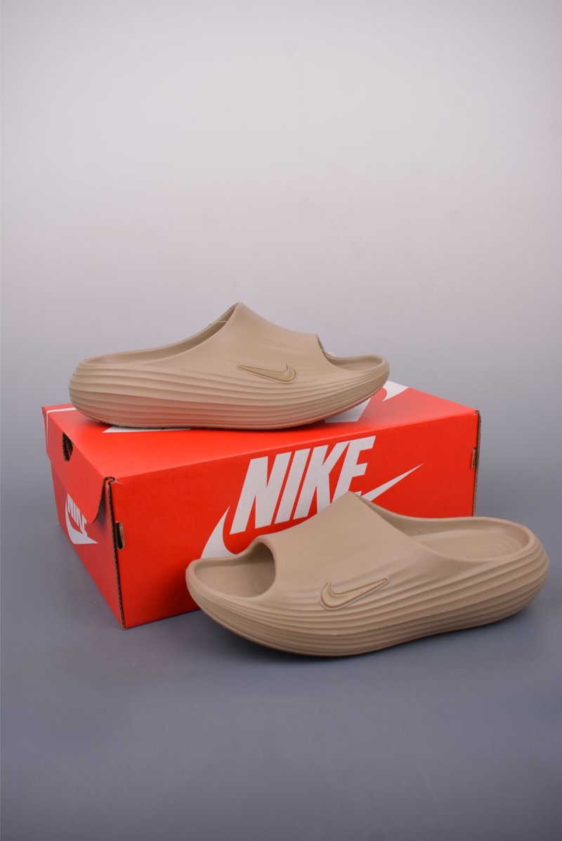 Nike ReactX Rejuven8 Slide view