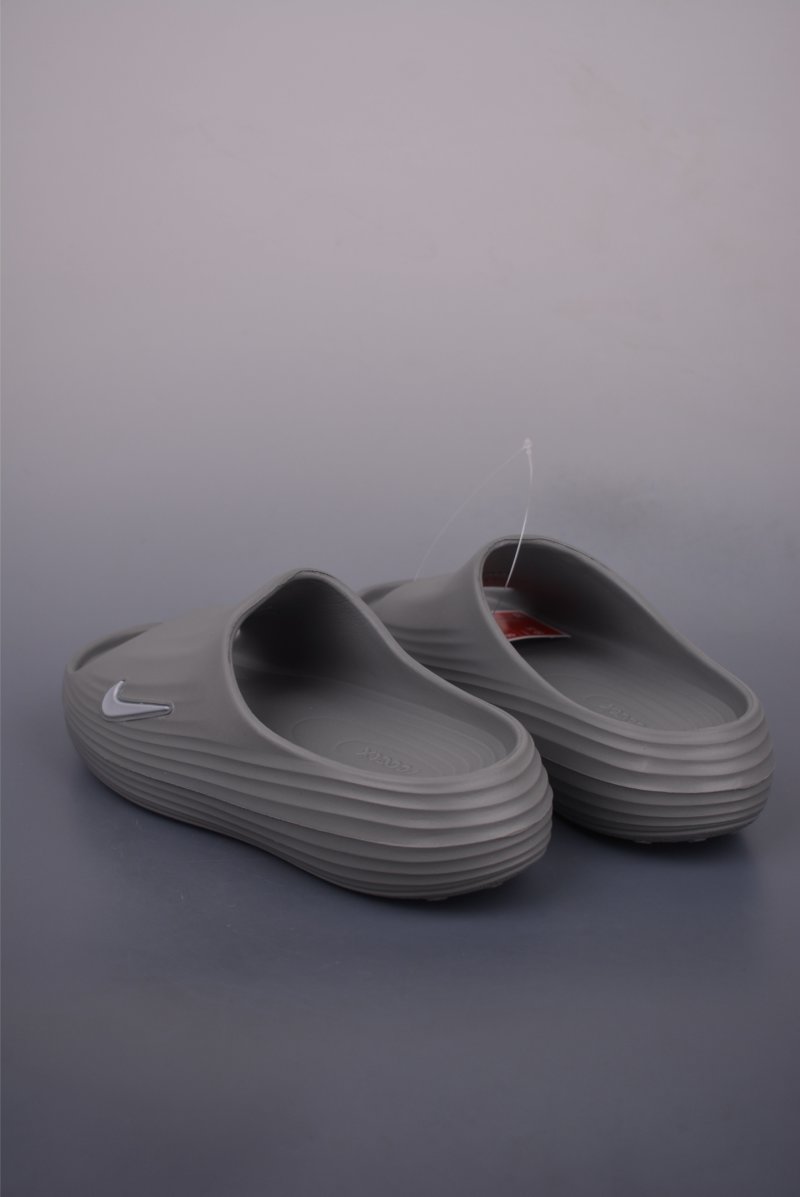 Nike ReactX Rejuven8 Slide view