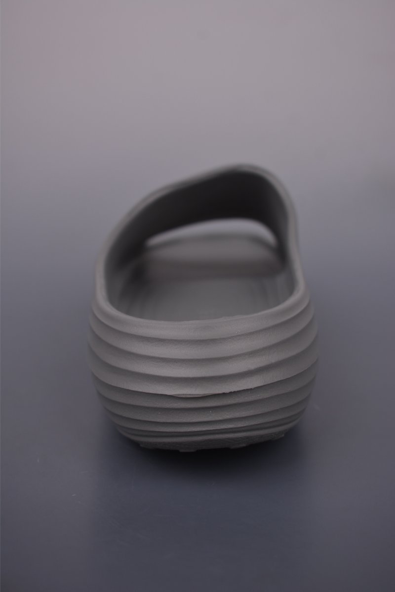 Nike ReactX Rejuven8 Slide view
