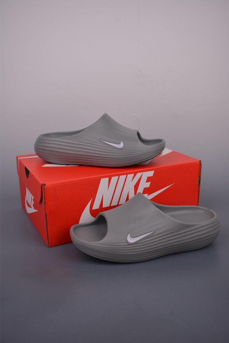 Nike ReactX Rejuven8 Slide view