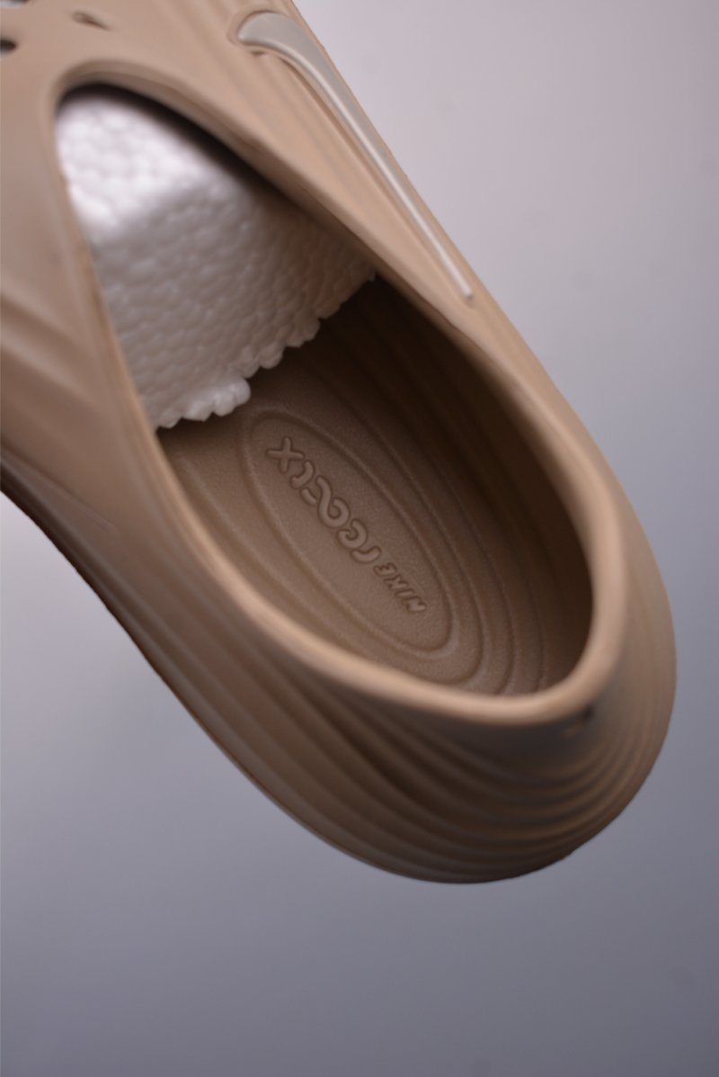 Nike ReactX Rejuven8 Slide view