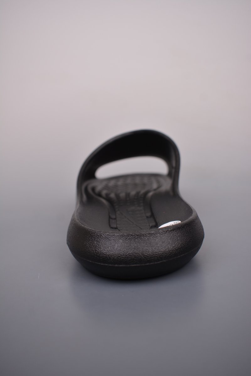 Nike Victori One Shower Slide view