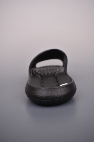 Nike Victori One Shower Slide view 4