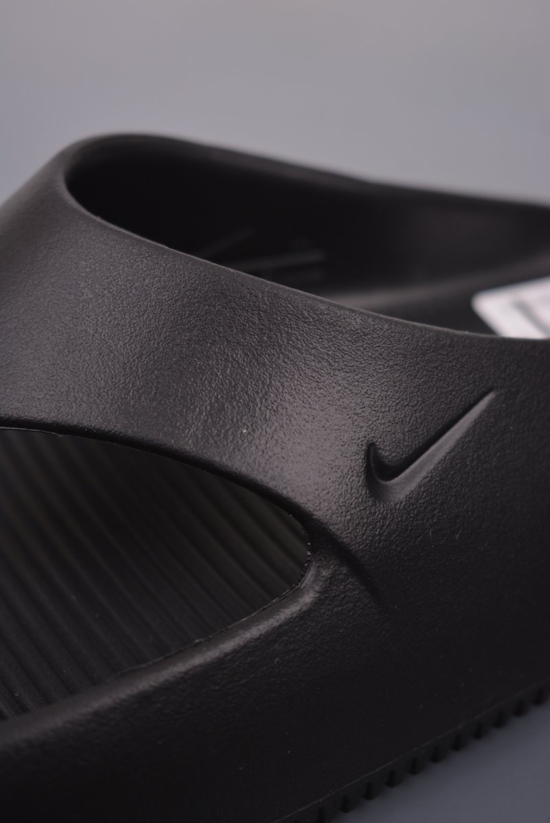 Nike Thong Sandal view