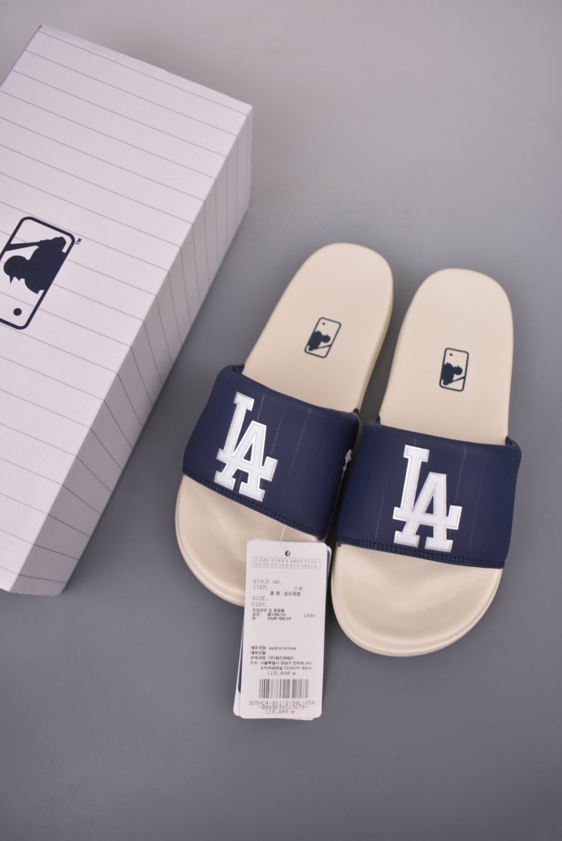 MLB New York Yankees Slide