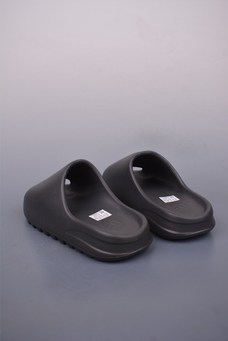 Yeezy Slide view