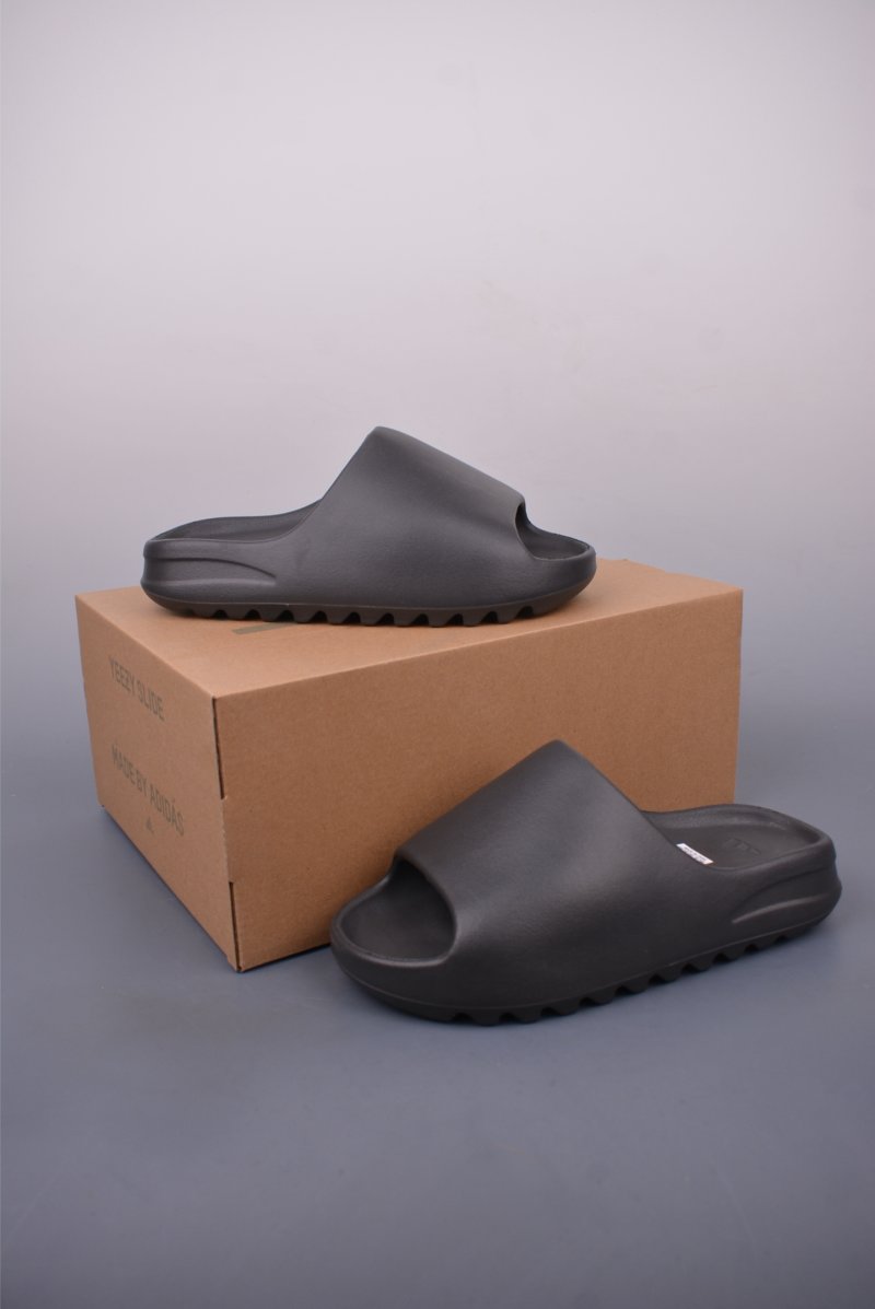 Yeezy Slide view