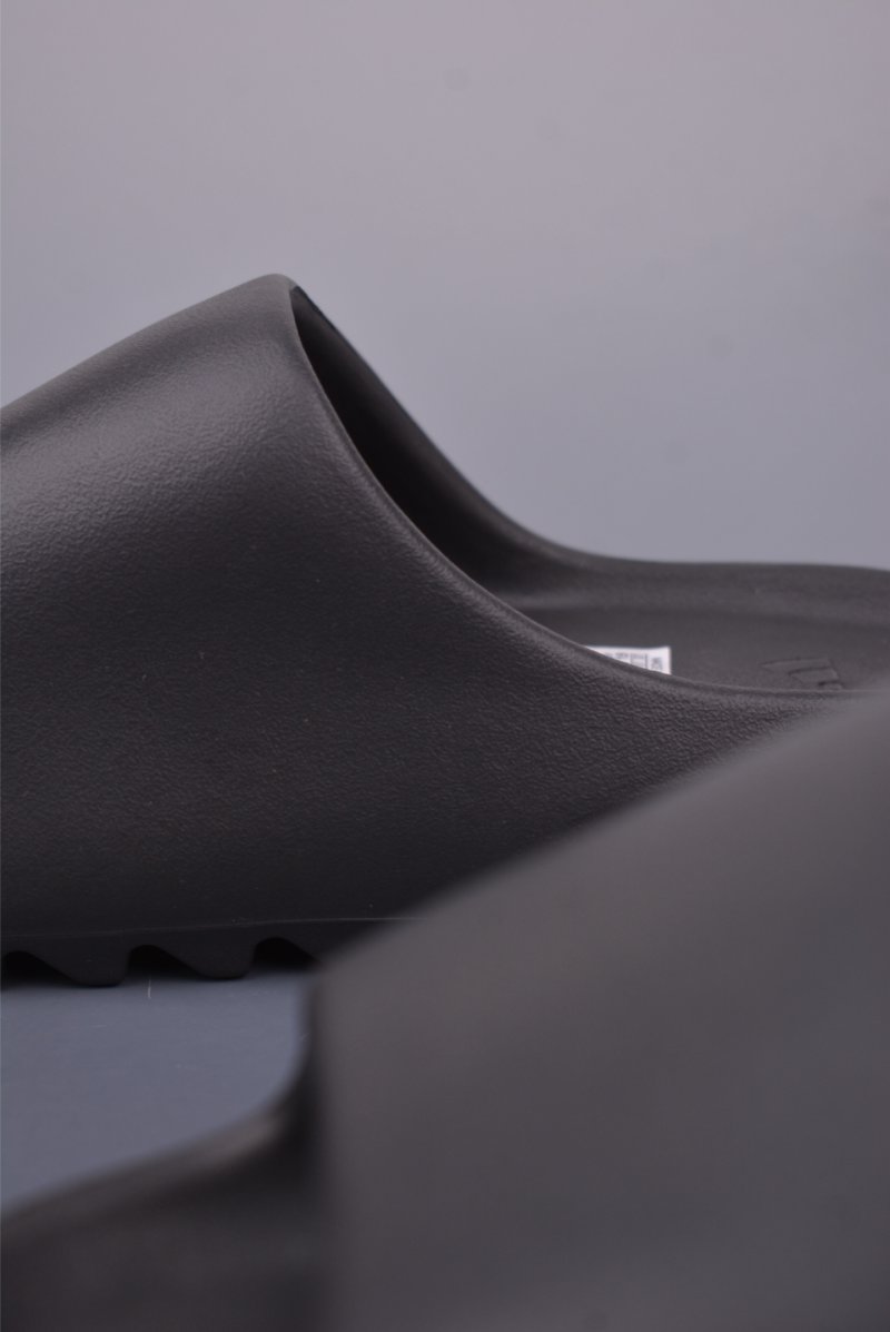 Yeezy Slide view