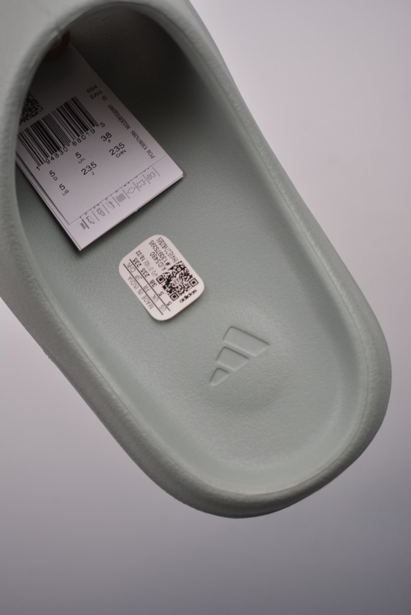 Yeezy Slide view