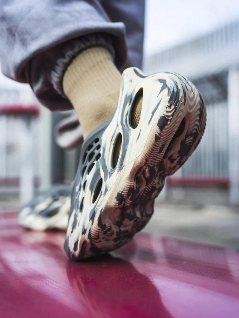 Yeezy Slide view