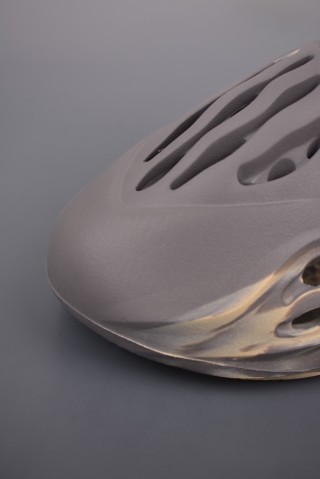 Yeezy Slide view 6