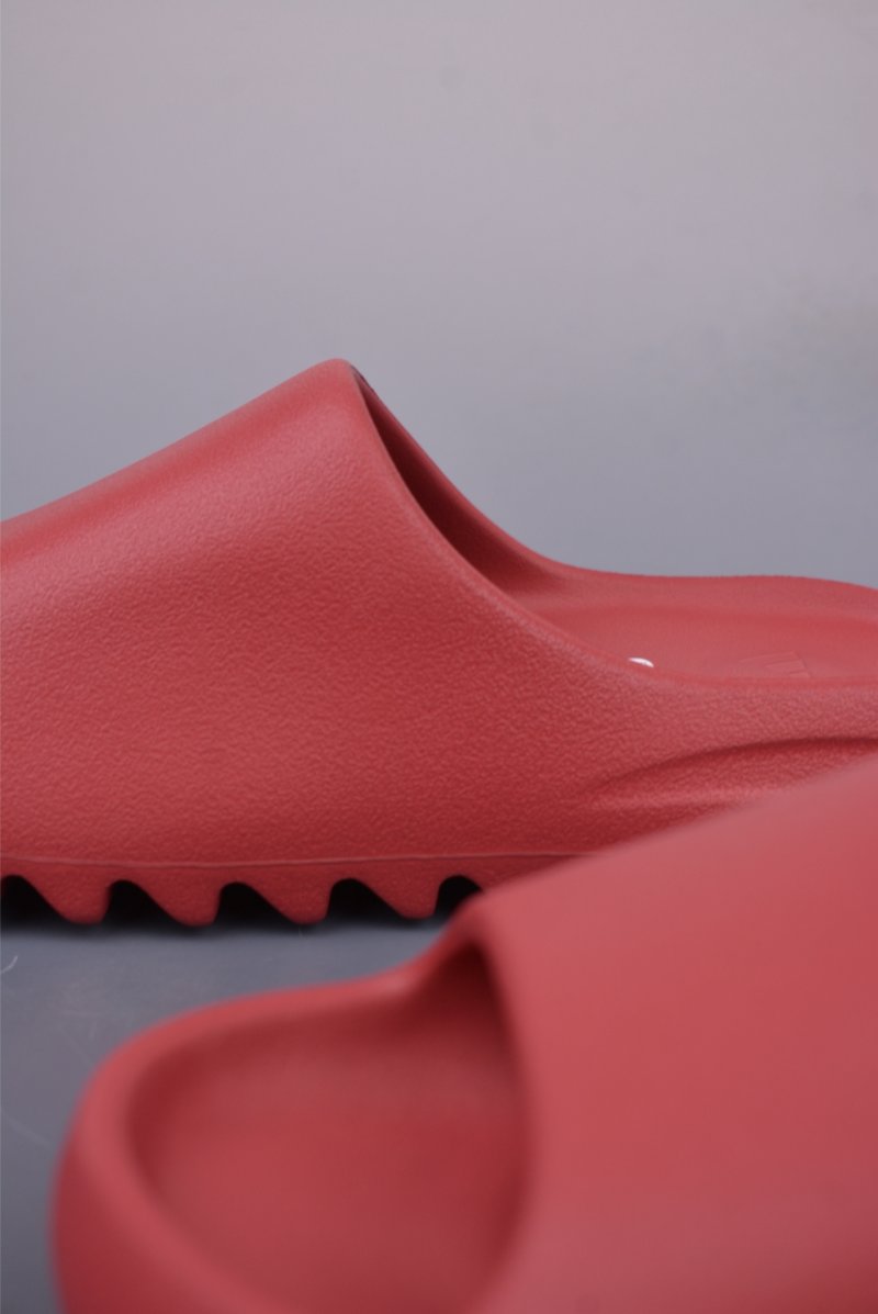 Yeezy Slide view