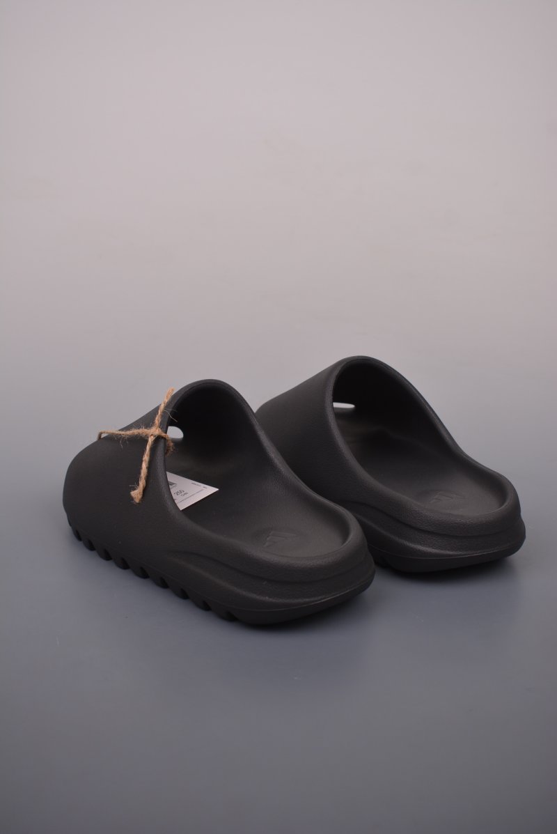 Yeezy Slide view