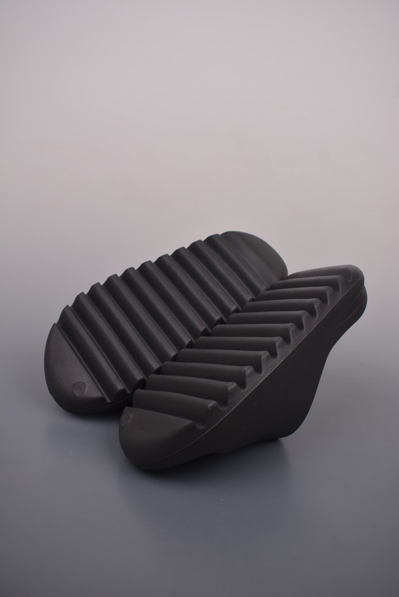 Yeezy Slide view