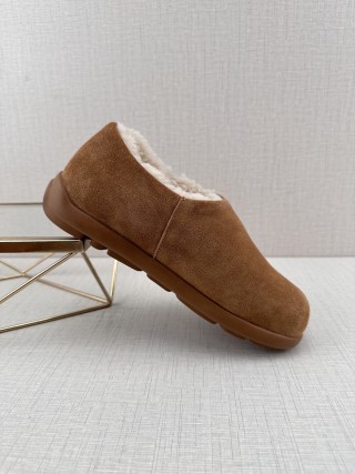UGG DD11 view 2