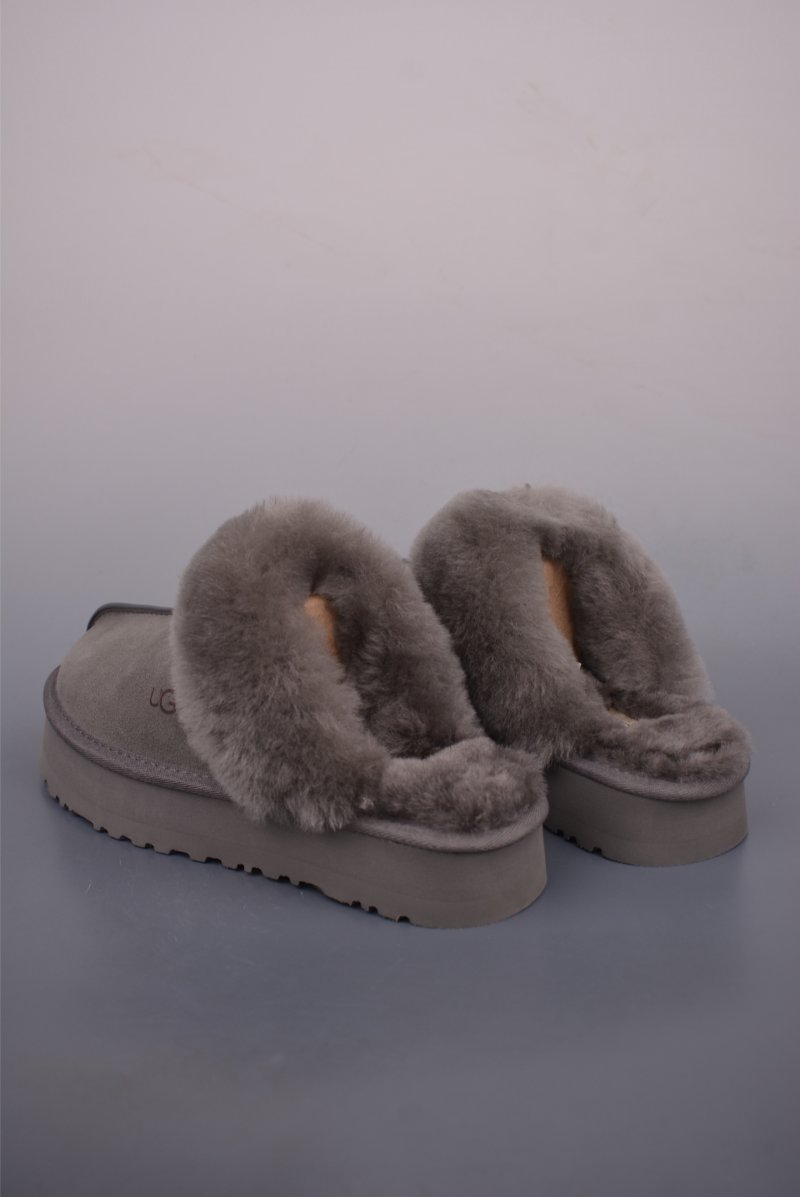 UGG Diaquette 'Red' view