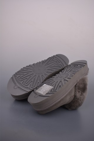 UGG Diaquette 'Red' view 3