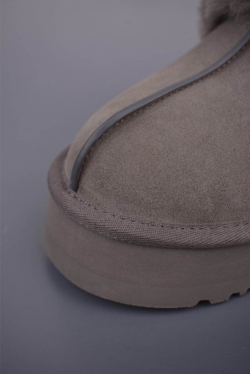 UGG Diaquette 'Red' view