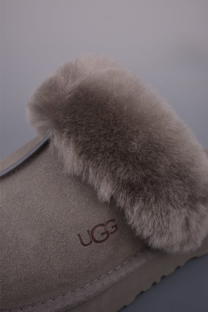 UGG Diaquette 'Red' view