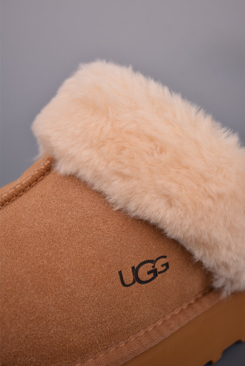 UGG Diaquette 'Red' view