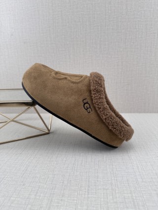UGG Q11