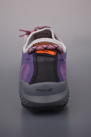 Saucony Endorphin Rift view 4